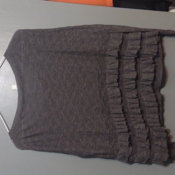 kensie ruffle sweater size small grey - Picture 2 of 7